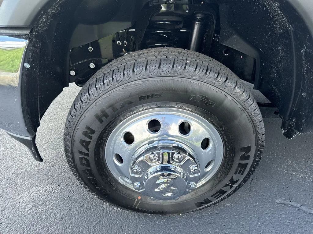 2026 RAM 3500 Chassis Tradesman - Photo 16