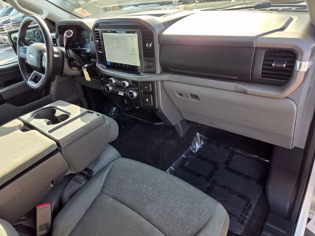 Used 2025 White Ford XLT image 13