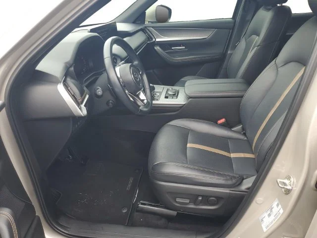 Used 2025 Platinum Quartz Mazda S Premium Package image 9