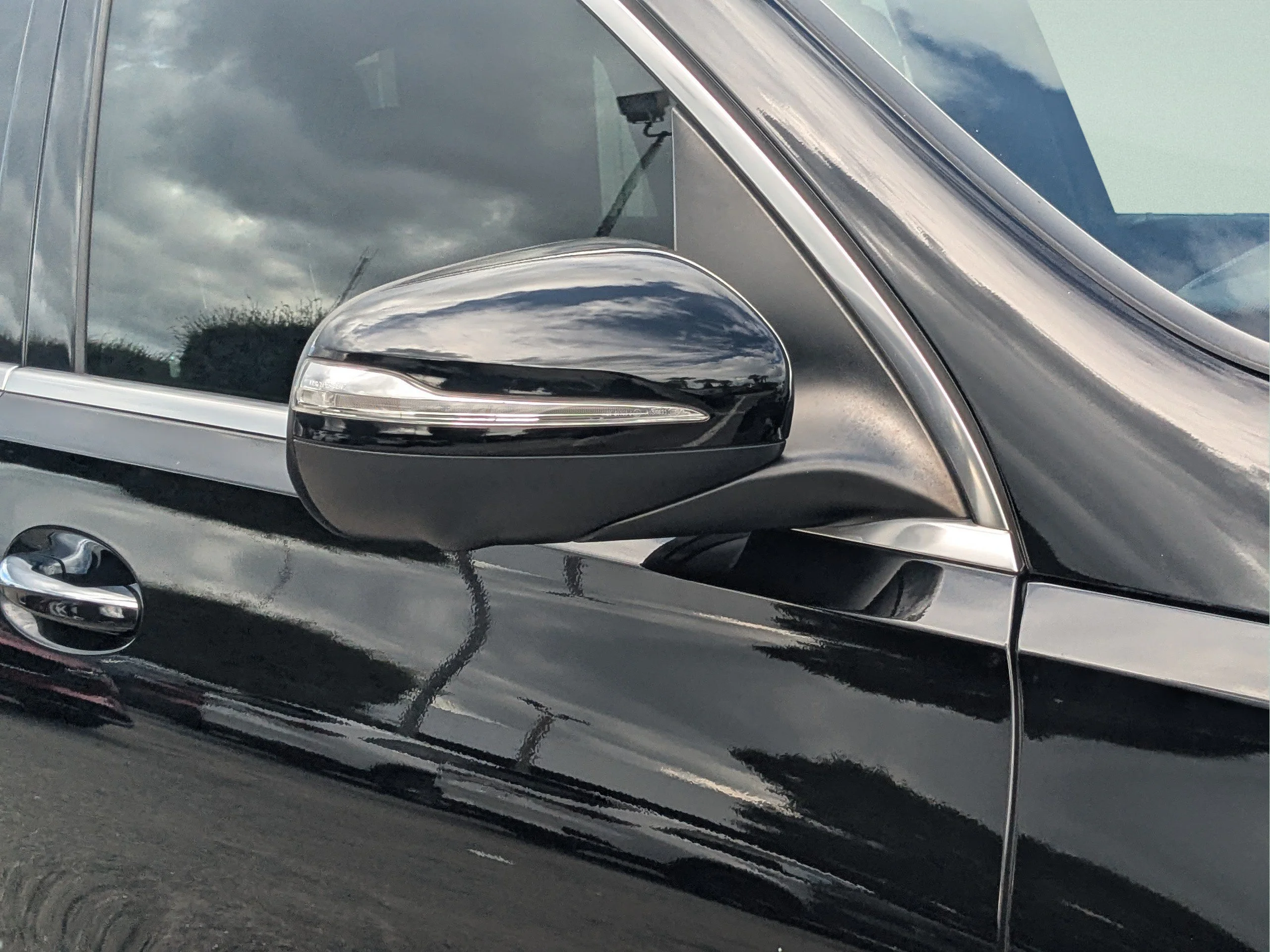 Used 2021 Obsidian Black Metallic Mercedes-Benz GLS 450 image 31