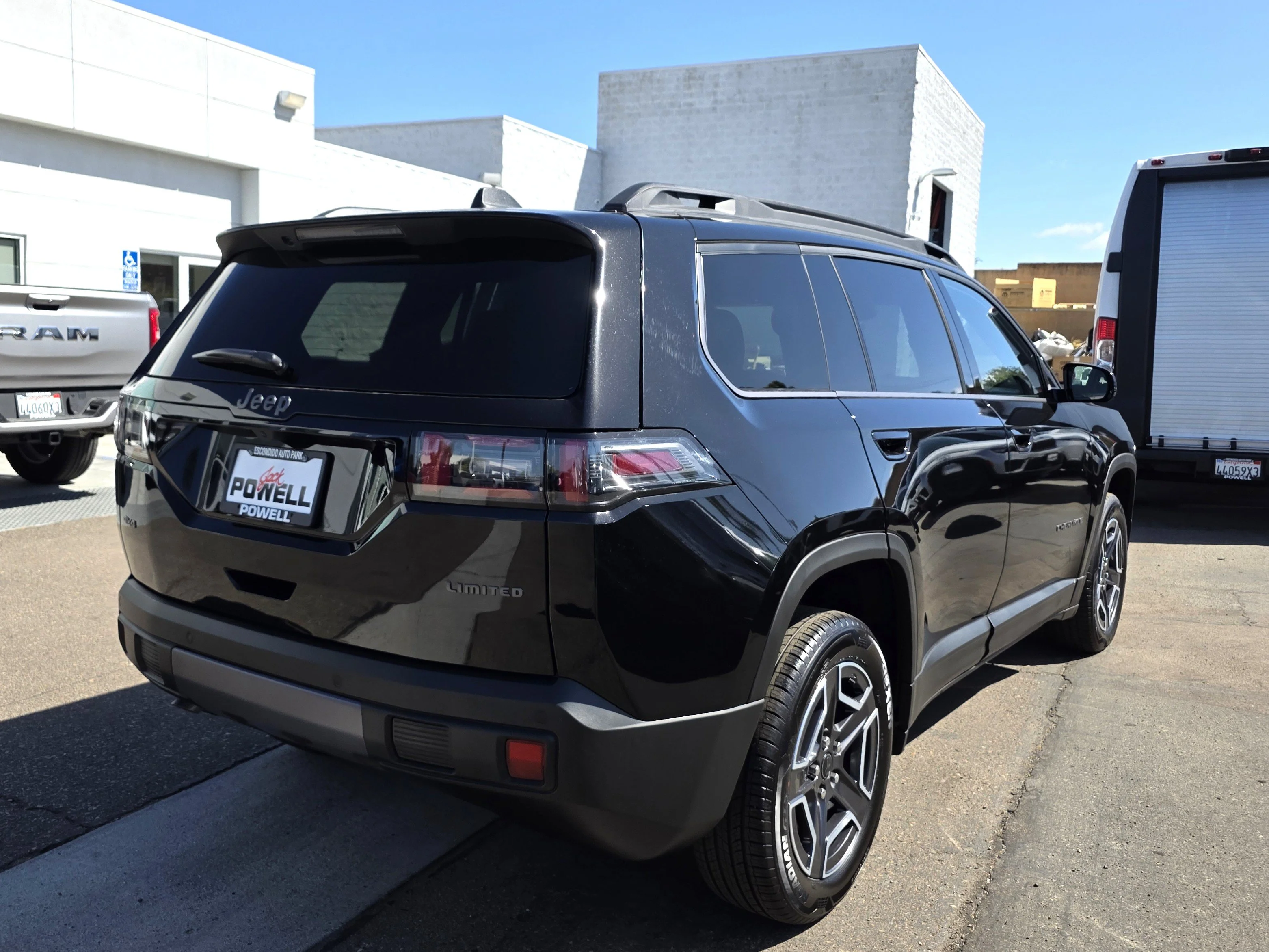 New 2026 Diamond Black Jeep Limited image 5
