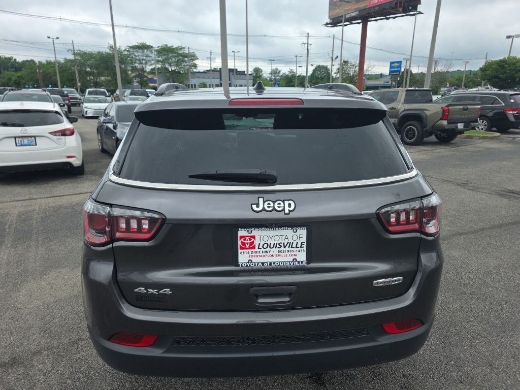Used 2023 Gray Jeep Latitude image 6