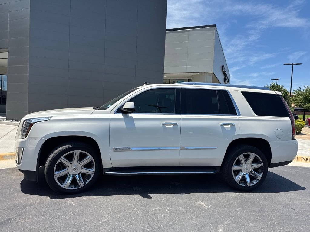 Used 2015 White Cadillac Luxury image 1