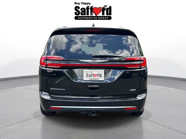Used 2022 Black Chrysler Pinnacle image 7