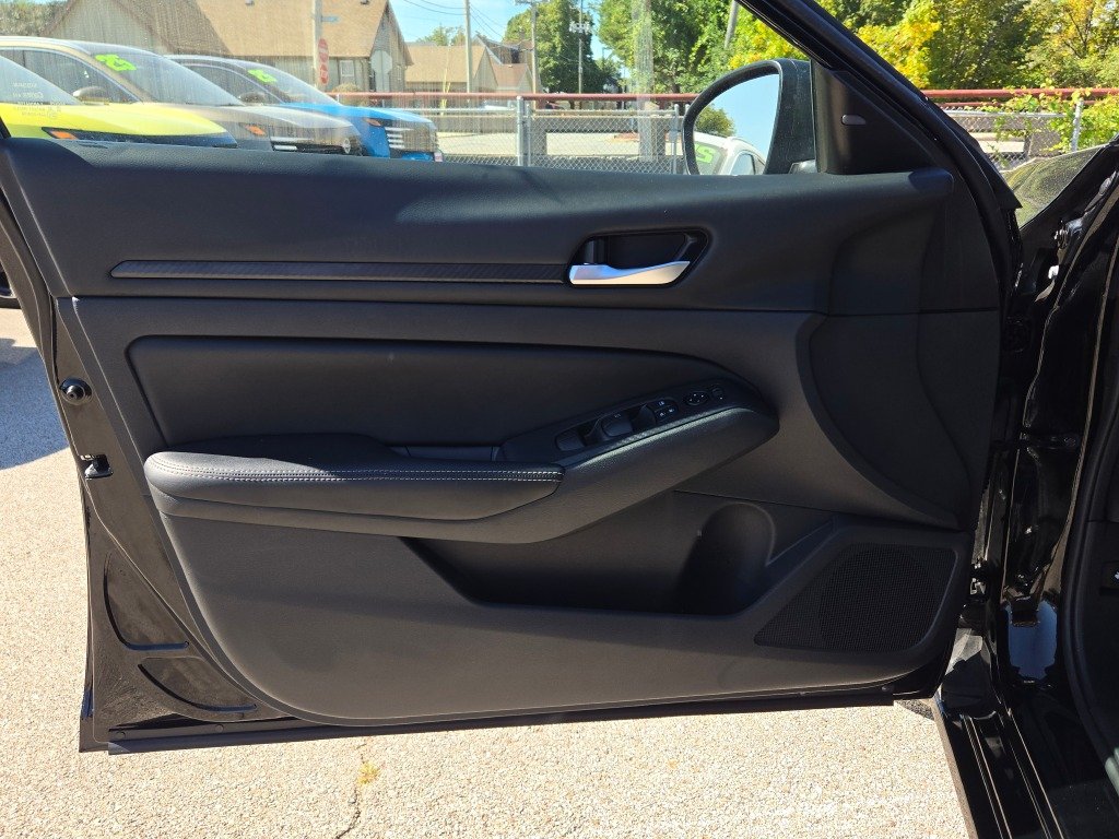 Certified Used 2024 Black Nissan 2.5 SV image 15