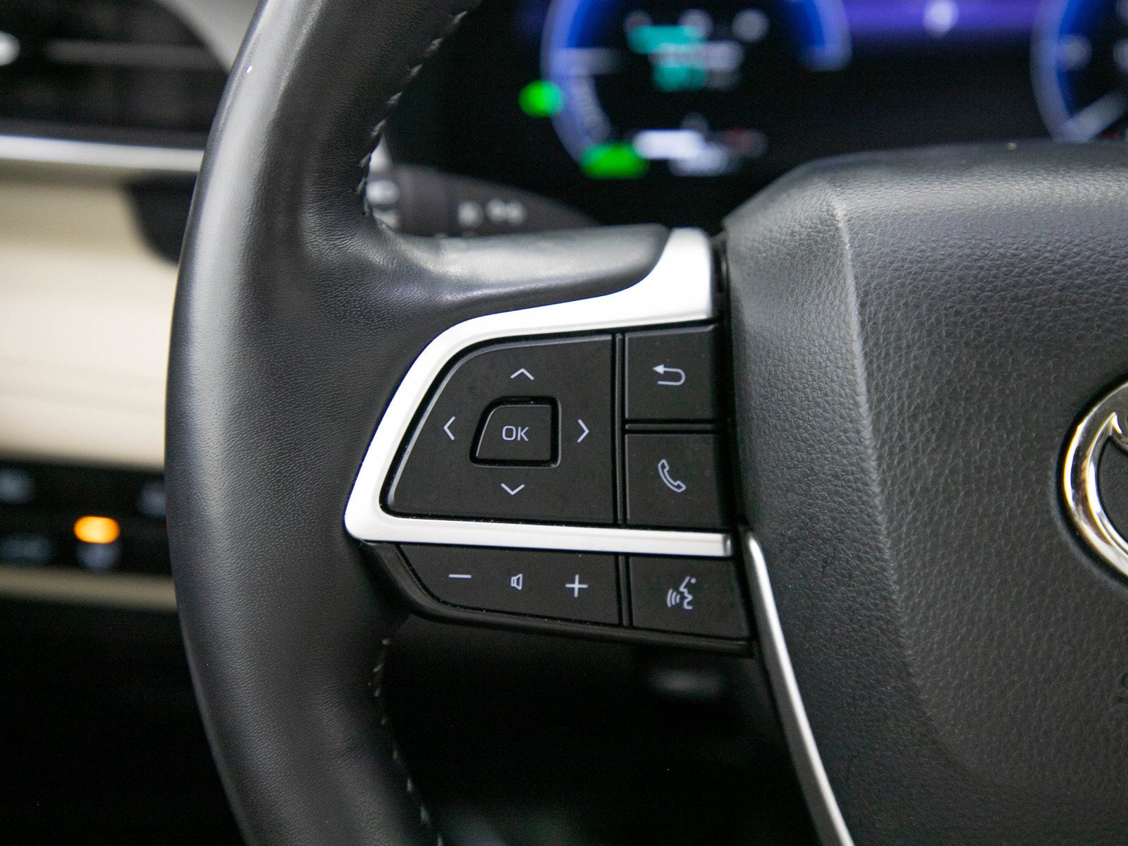 Used 2024 Black Toyota Hybrid Limited AWD image 26