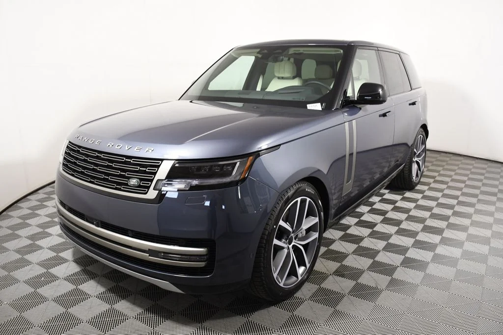 2026 Land Rover Range Rover 4.4 SE SWB's photo