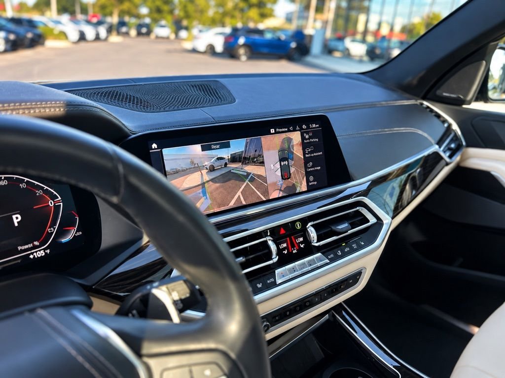 Used 2021 Green BMW sDrive40i image 15