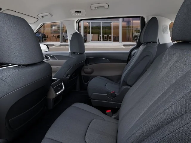 New 2027 Ceramic Silver Kia LX image 18