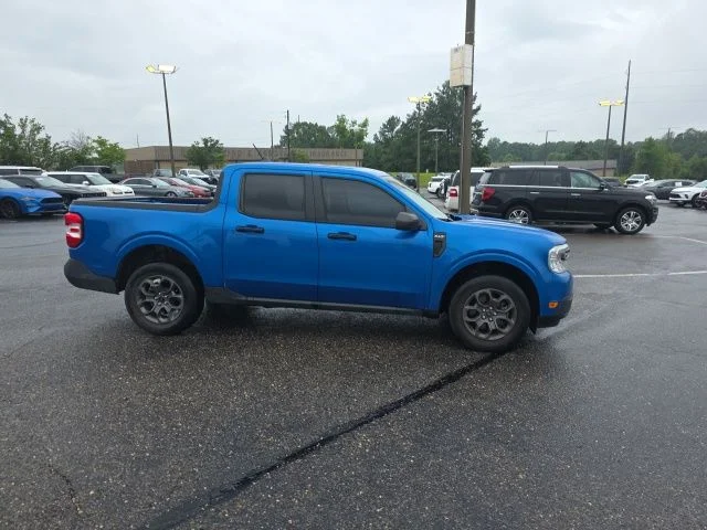 Used 2022 Blue Metallic Ford XLT image 2