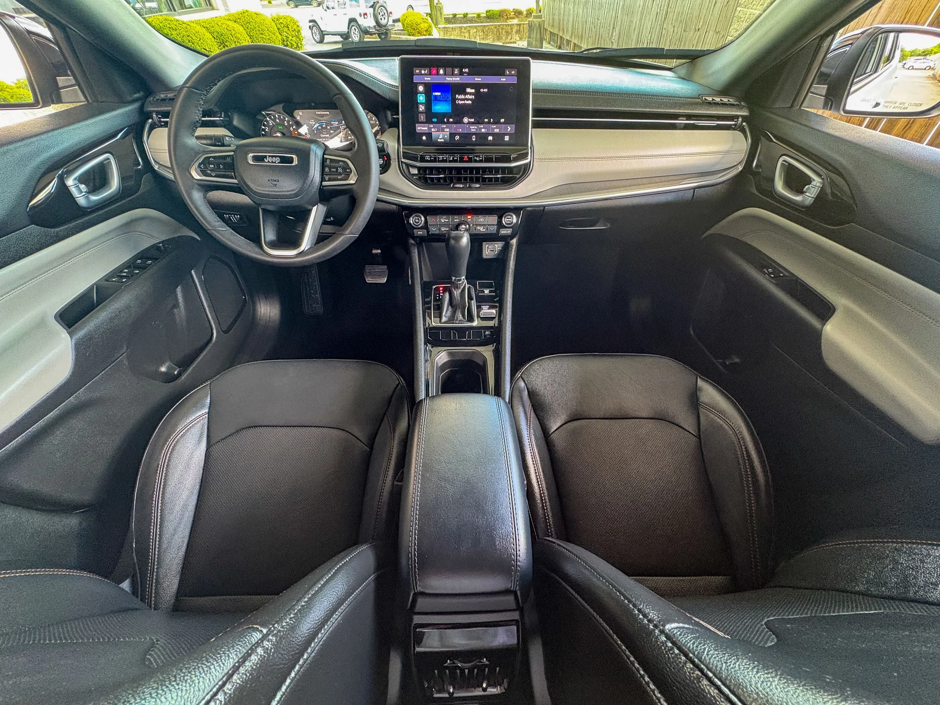 Used 2023 White Jeep Limited image 27