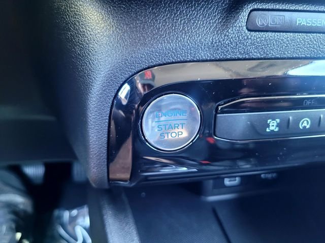 Used 2024 Black Ford Active image 19