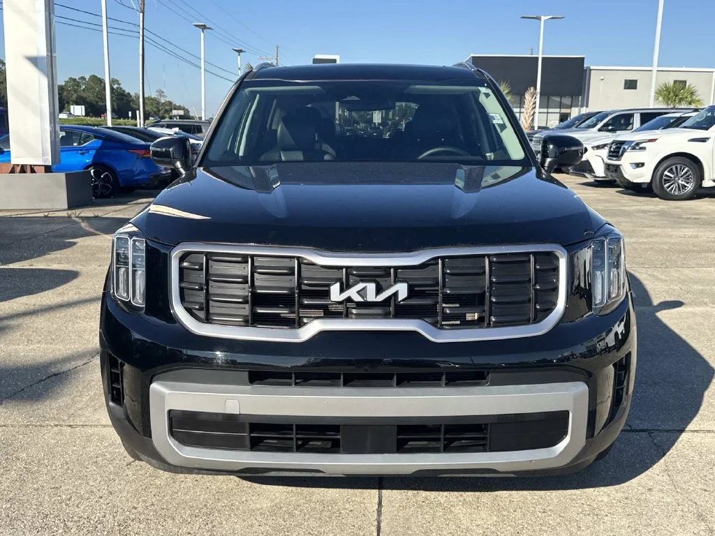 Used 2024 Black Kia S image 2
