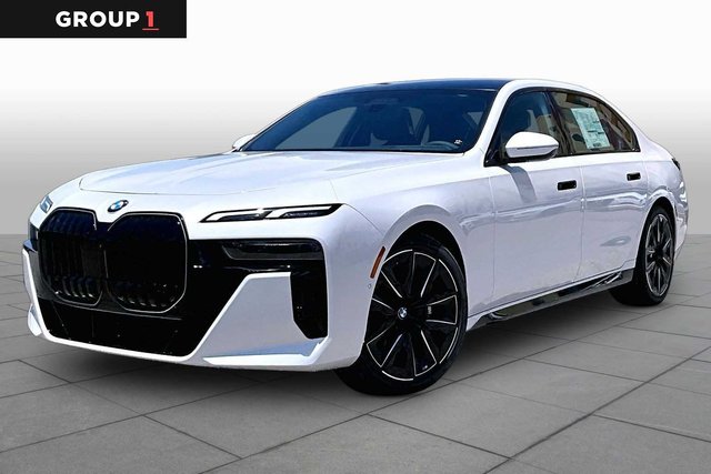 New 2026 BMW 740i AWD 4dr Car - In-Stock