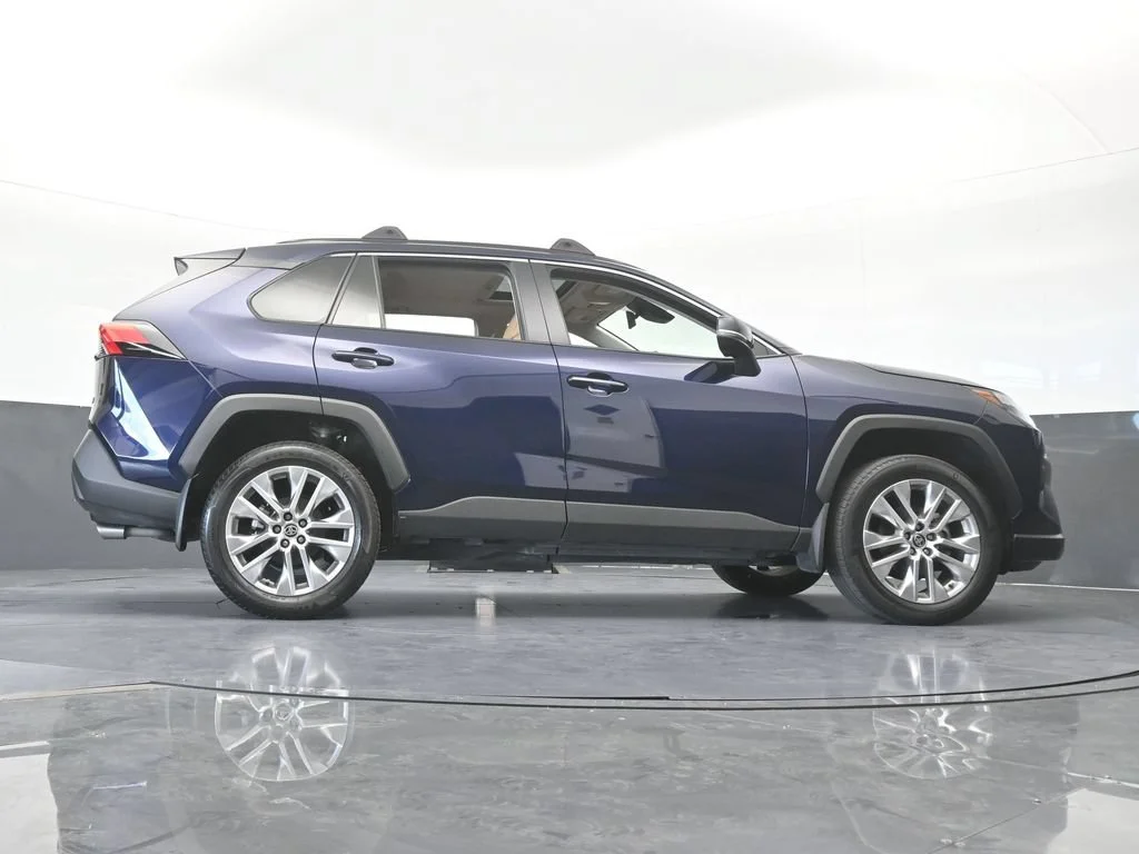 Used 2025 Blueprint Toyota XLE Premium image 62