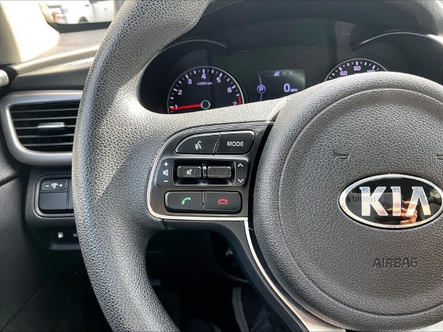 Used 2016 Sangria Red Kia LX image 23