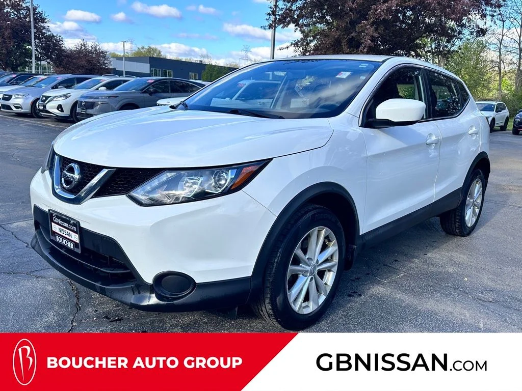 2017 Nissan Rogue Sport S AWD's photo