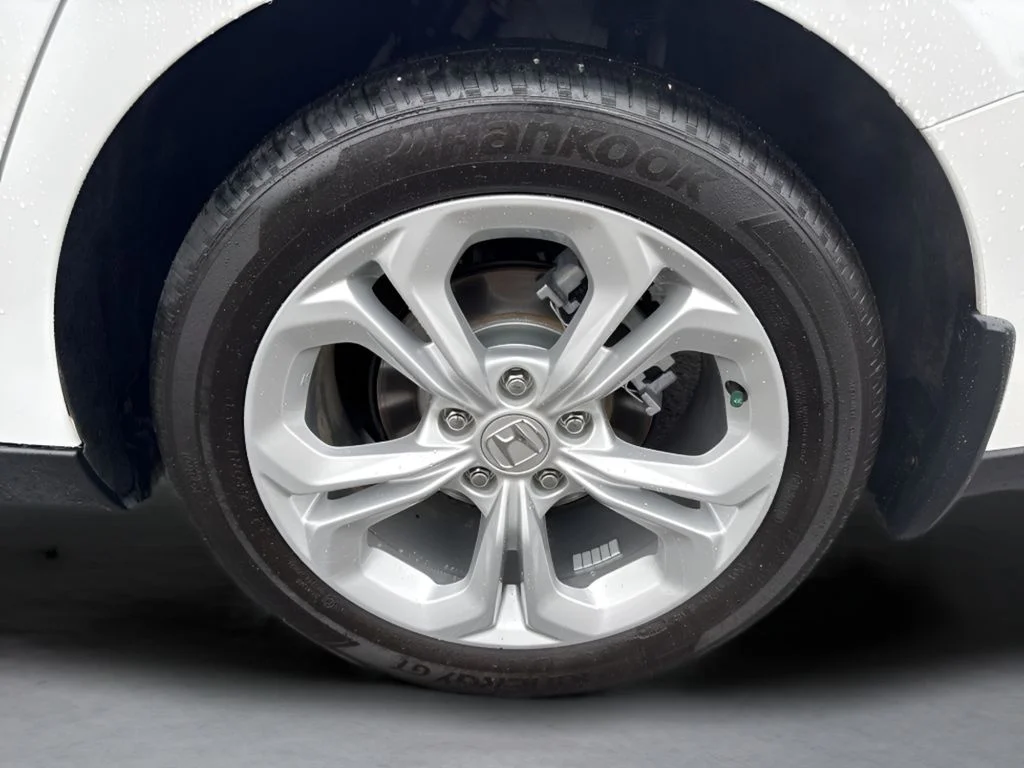 Used 2024 White Honda LX image 31