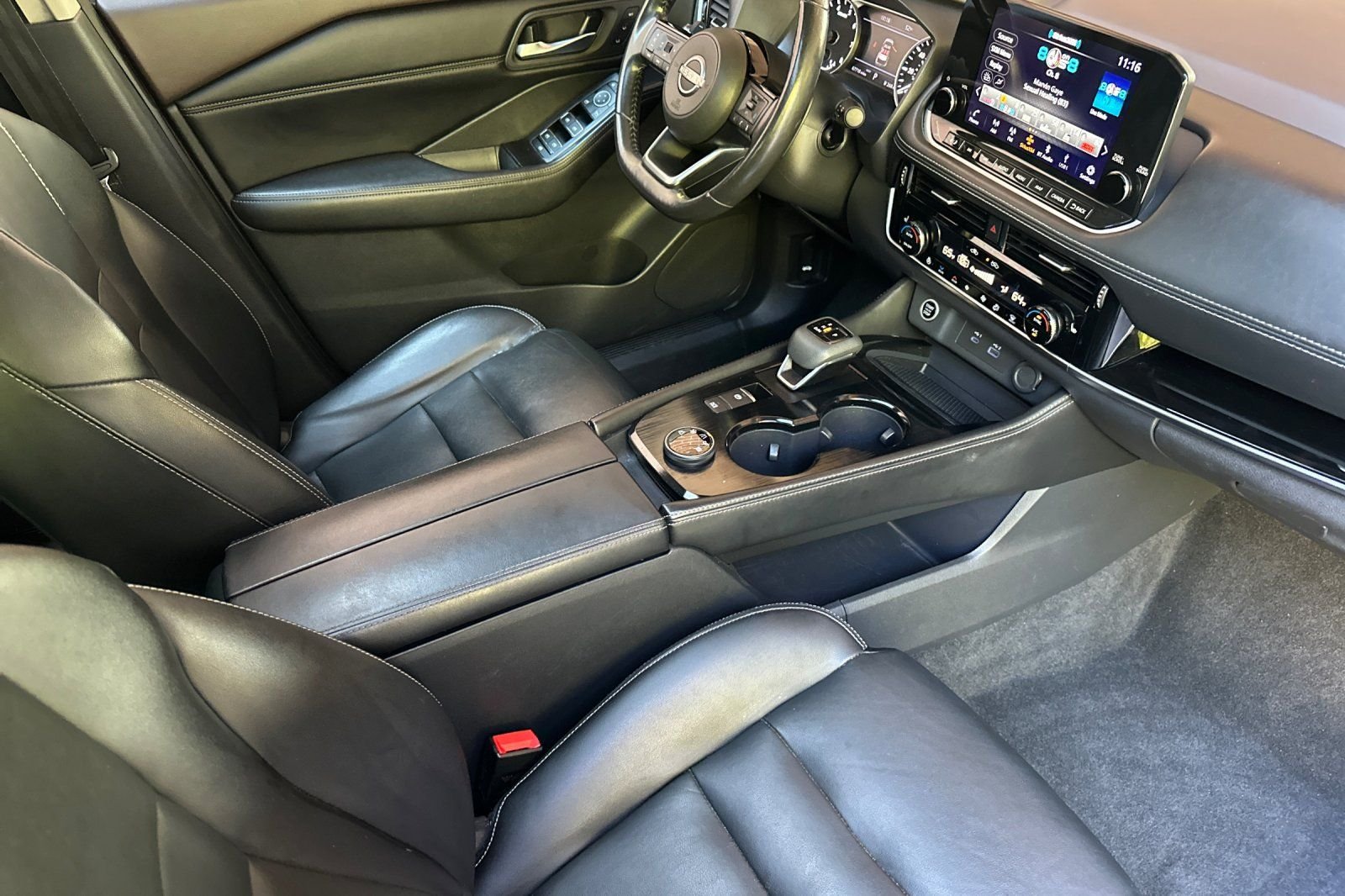Used 2023 Gray Nissan SL image 21