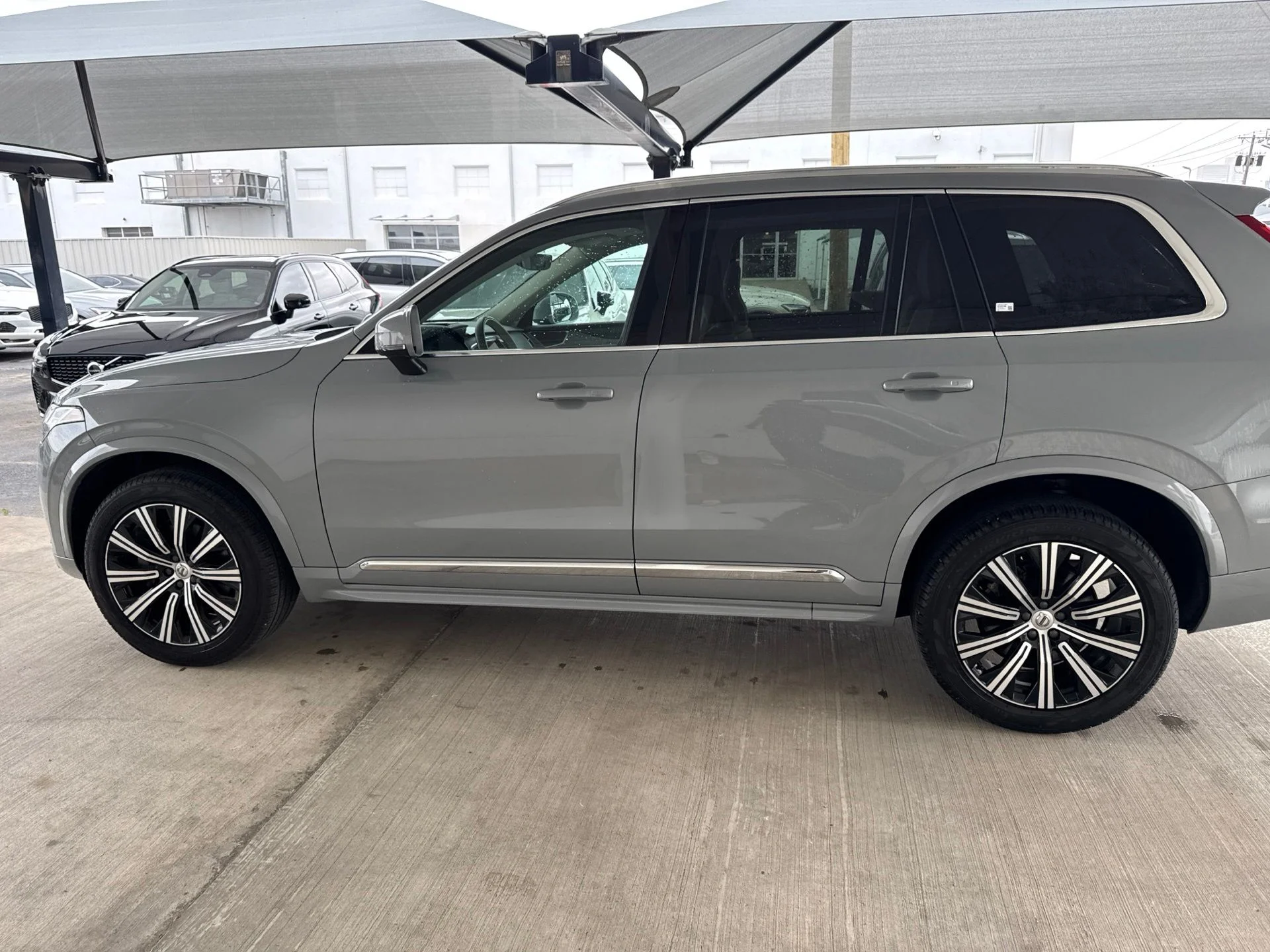 Certified Used 2024 Vapour Grey Volvo Core image 8