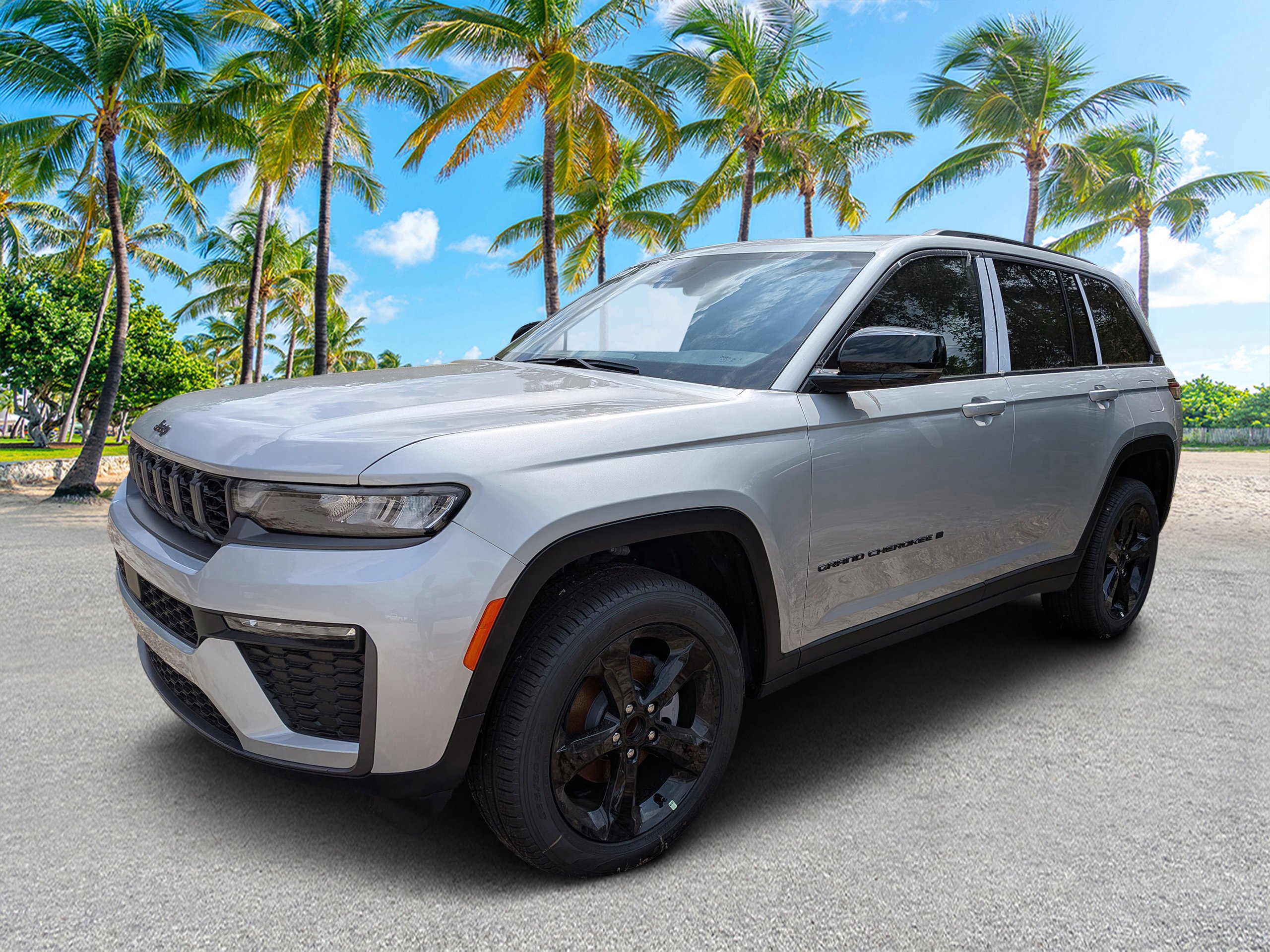 New 2026 Silver Zynith Exterior Paint Jeep Limited image 7