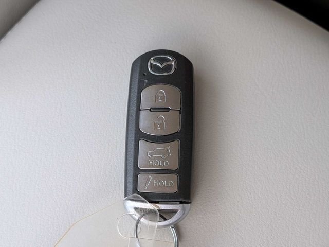 Used 2019 White Mazda Grand Touring image 32