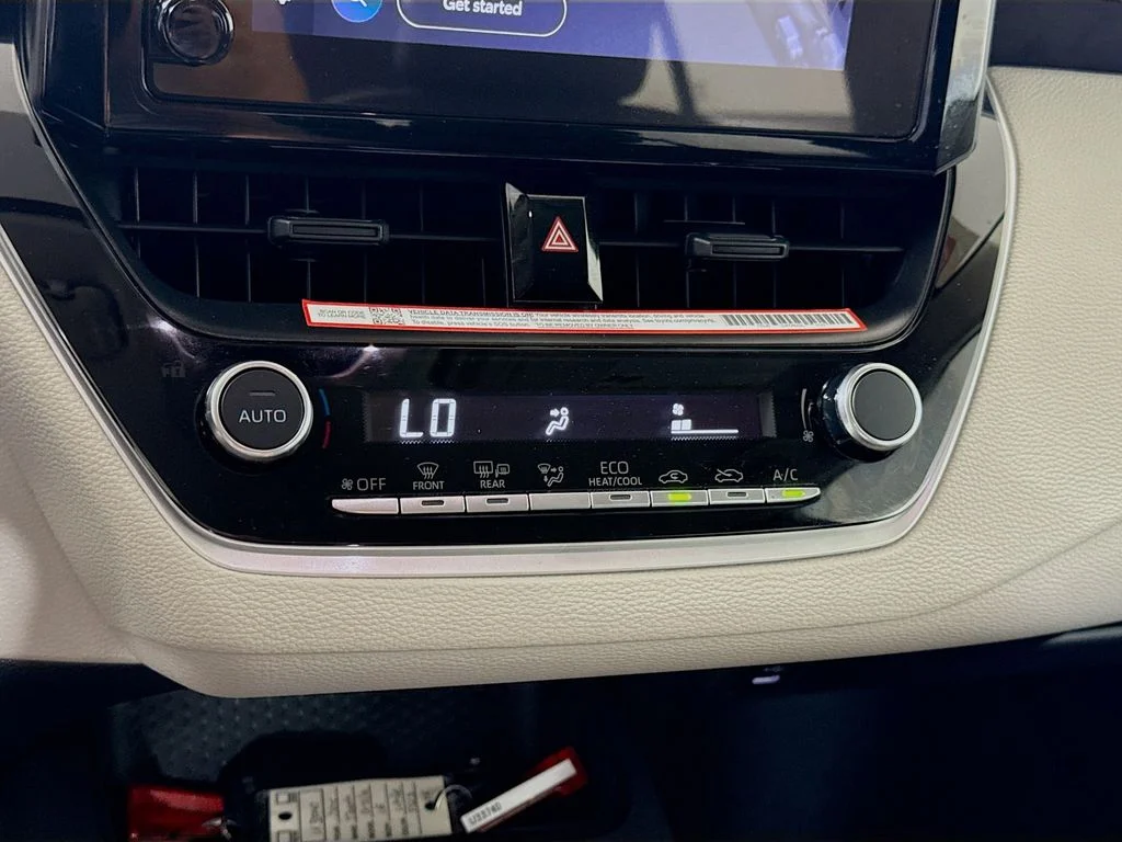 2025 Toyota Corolla LE - Photo 16