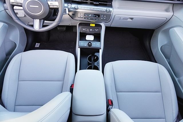 New 2026 White Hyundai SEL Premium image 22