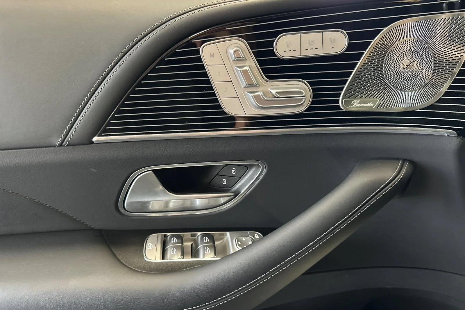 Used 2025  Mercedes-Benz AMG® GLS 63 image 11