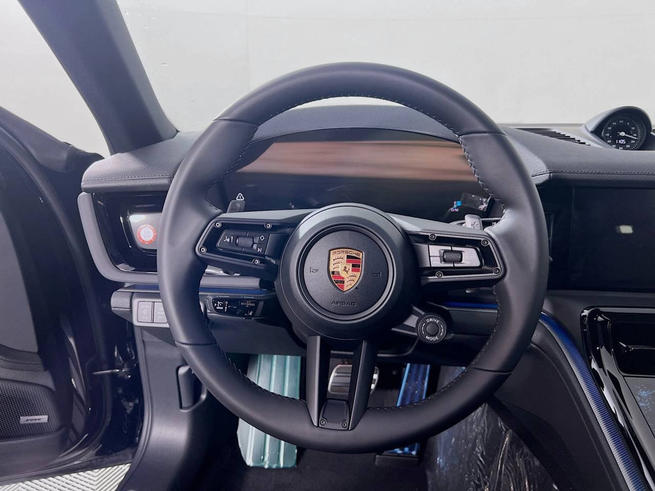2026 Porsche Panamera 4 E-Hybrid - Photo 12