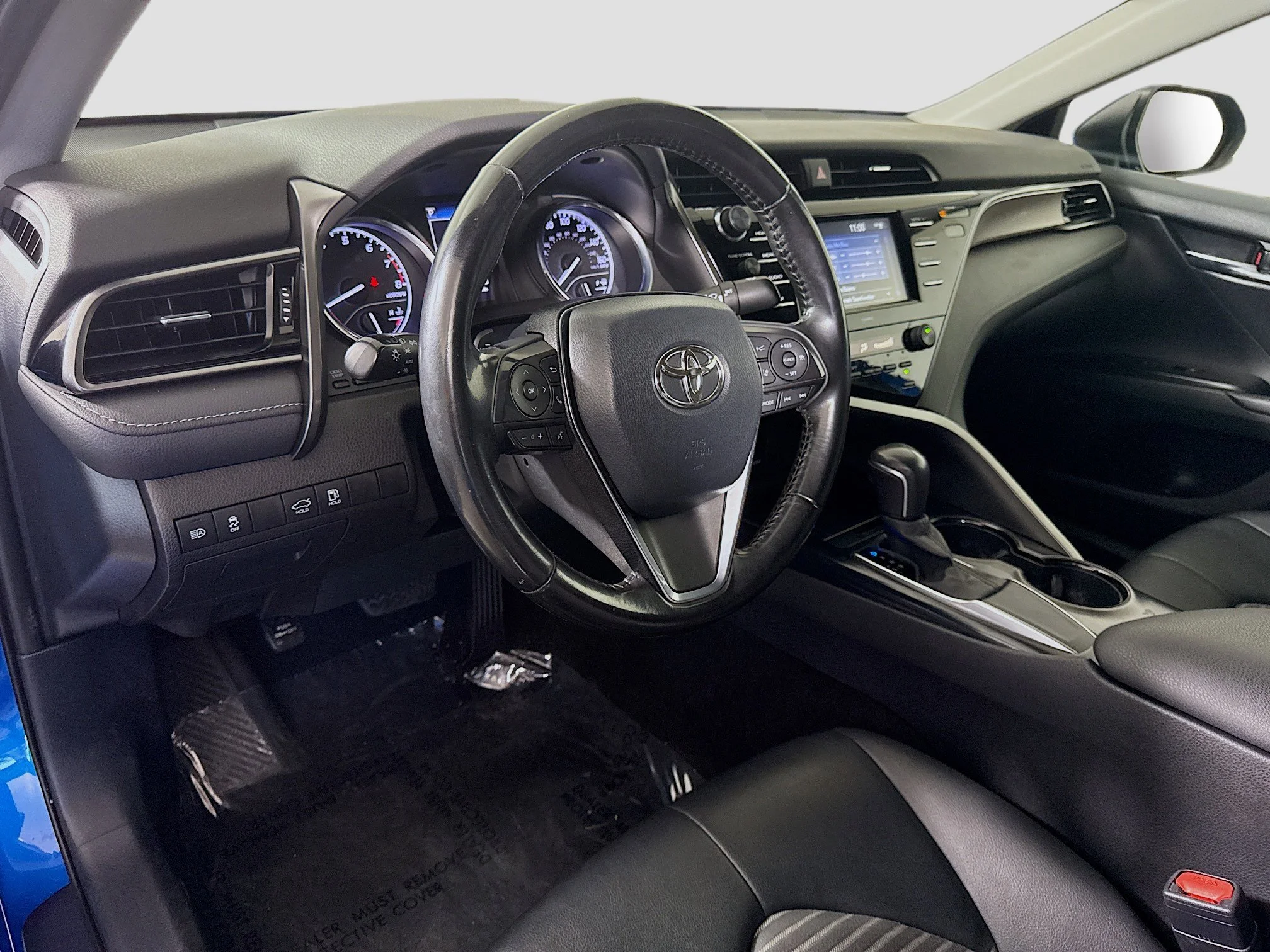 Used 2020 Blue Streak Metallic Toyota SE image 18