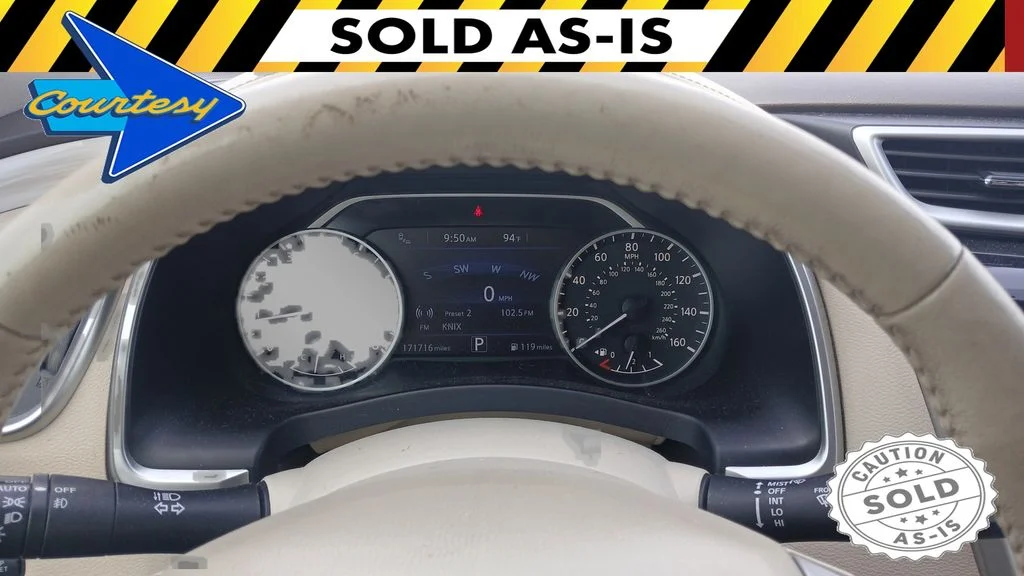 Used 2018 Pearl White Nissan Platinum image 10