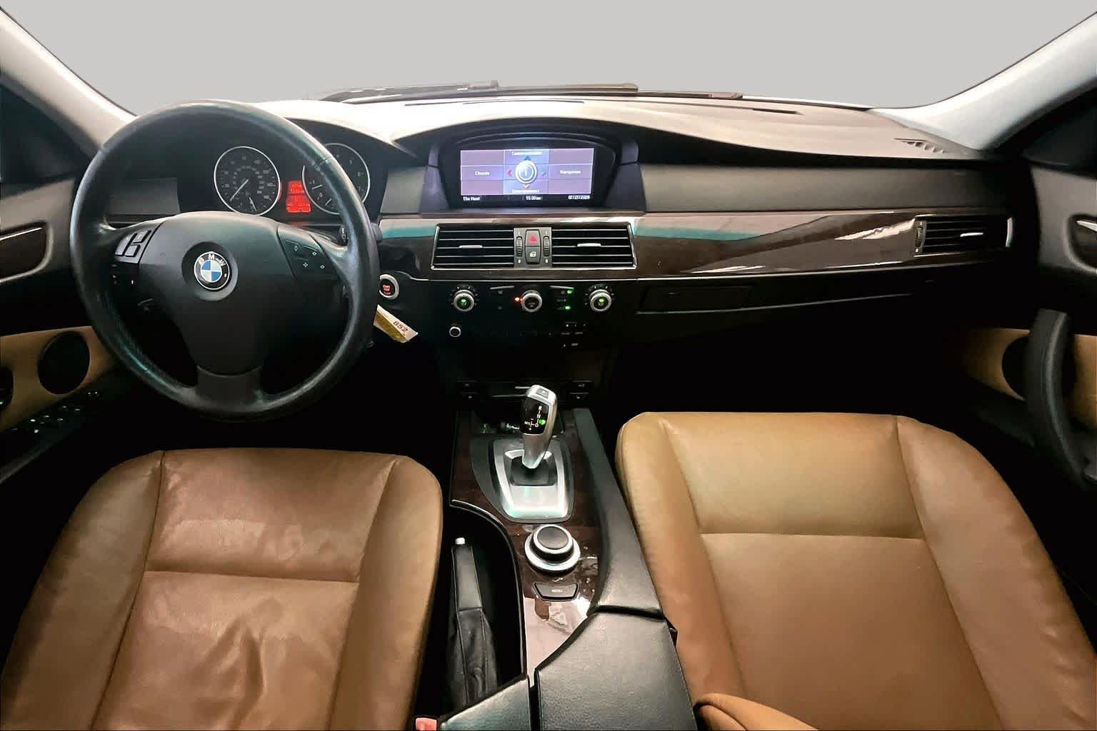 Used 2008 Alpine White BMW 528xi image 13