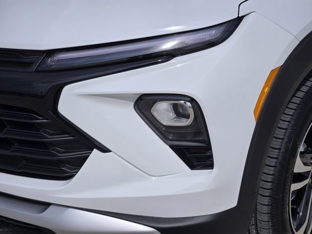 New 2026 Summit White Chevrolet LT image 6