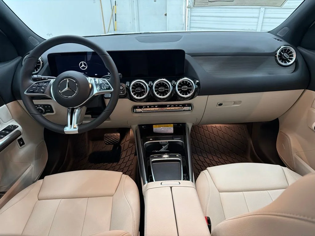 New 2026 White Mercedes-Benz GLA 250 image 21