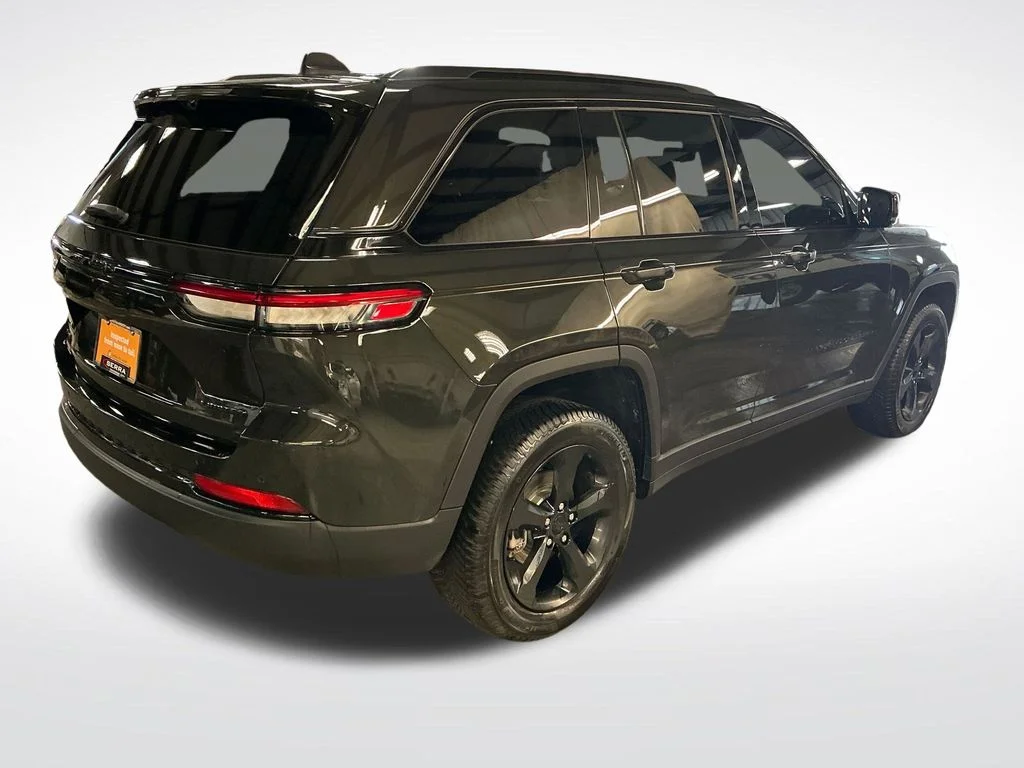 Certified Used 2023 Brown Jeep Limited image 5