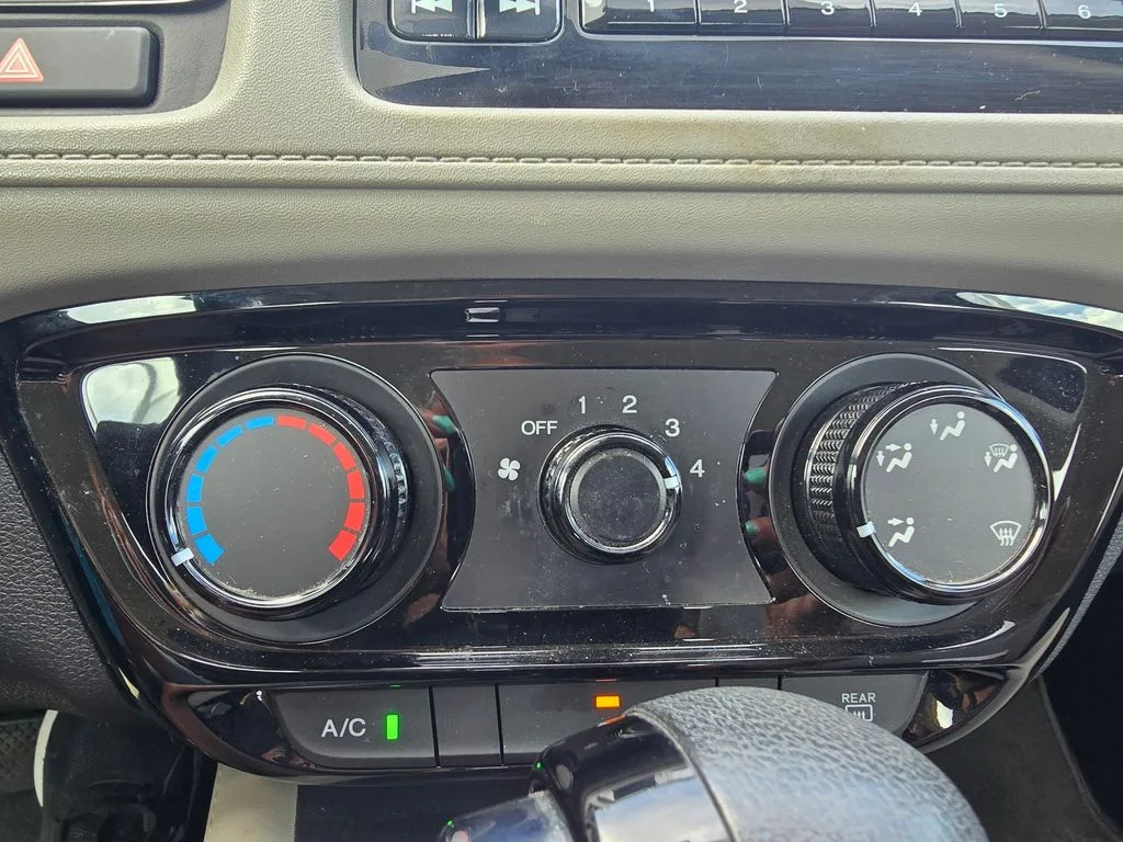 Certified Used 2019  Honda LX image 34