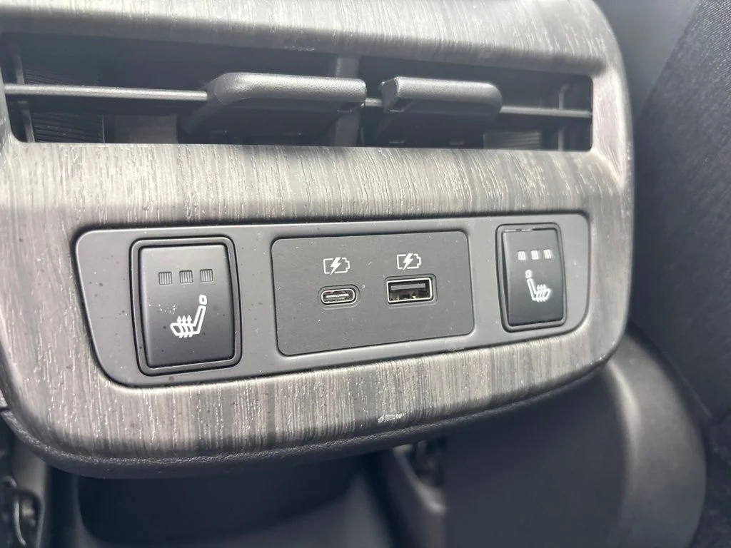 Used 2023 Gray Nissan EVOLVE+ image 18