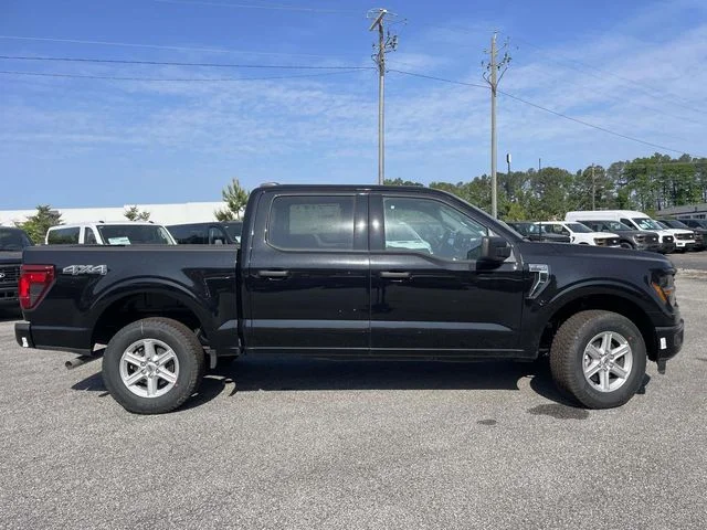 New 2026 Black Ford XLT image 2