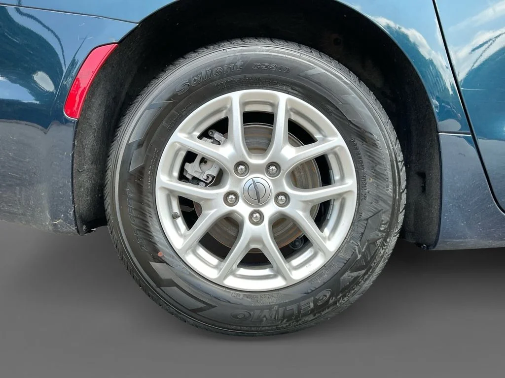 Used 2023 Blue Chrysler Touring L image 10