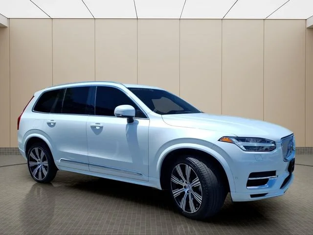 Used 2024 White Volvo T8 Plus Bright Theme 7 Passenger image 5