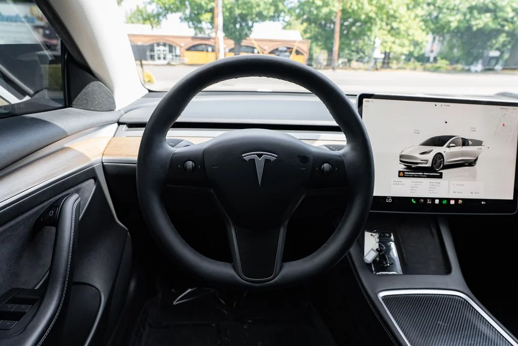 Used 2022 White Tesla Long Range image 12
