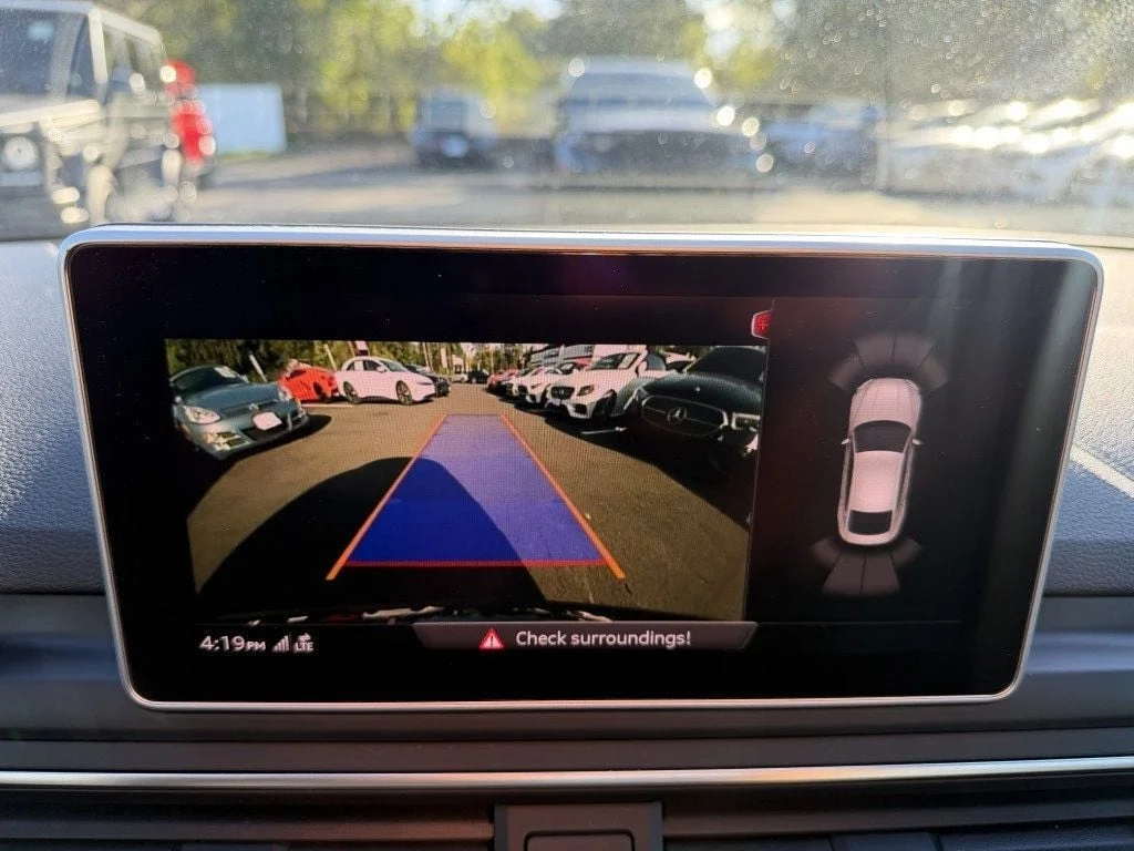 Used 2019 Navarra Blue Metallic Audi  image 25