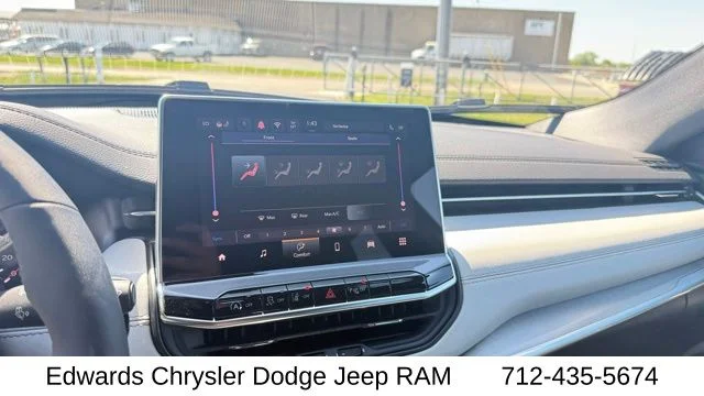 New 2026 Black Jeep Latitude image 27