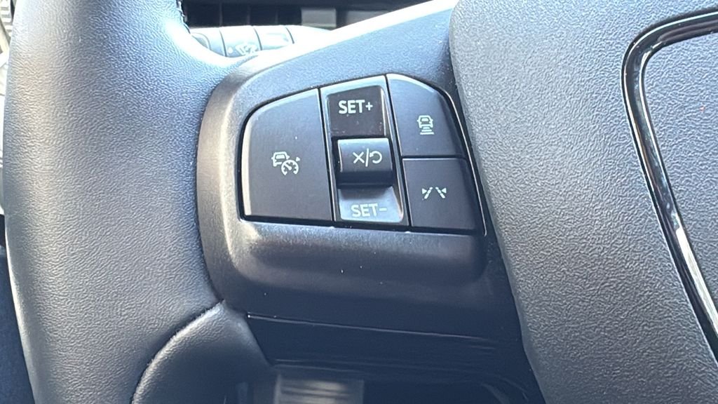 Used 2025 Green Ford Select image 13