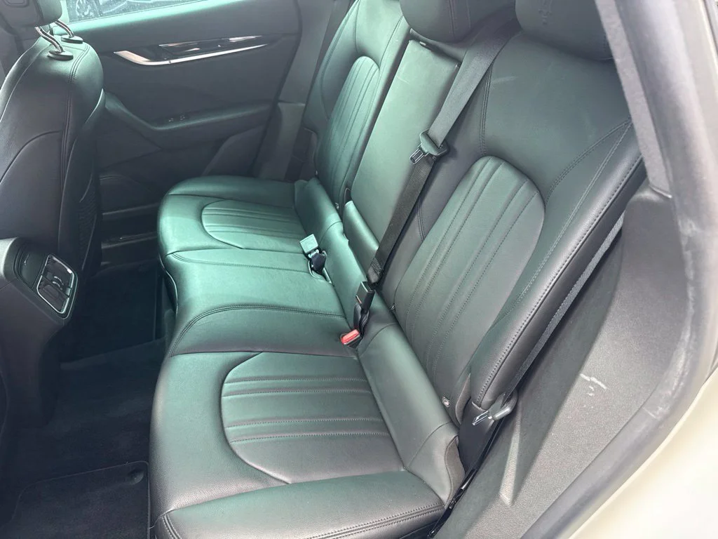 Used 2019 White Maserati Base image 19