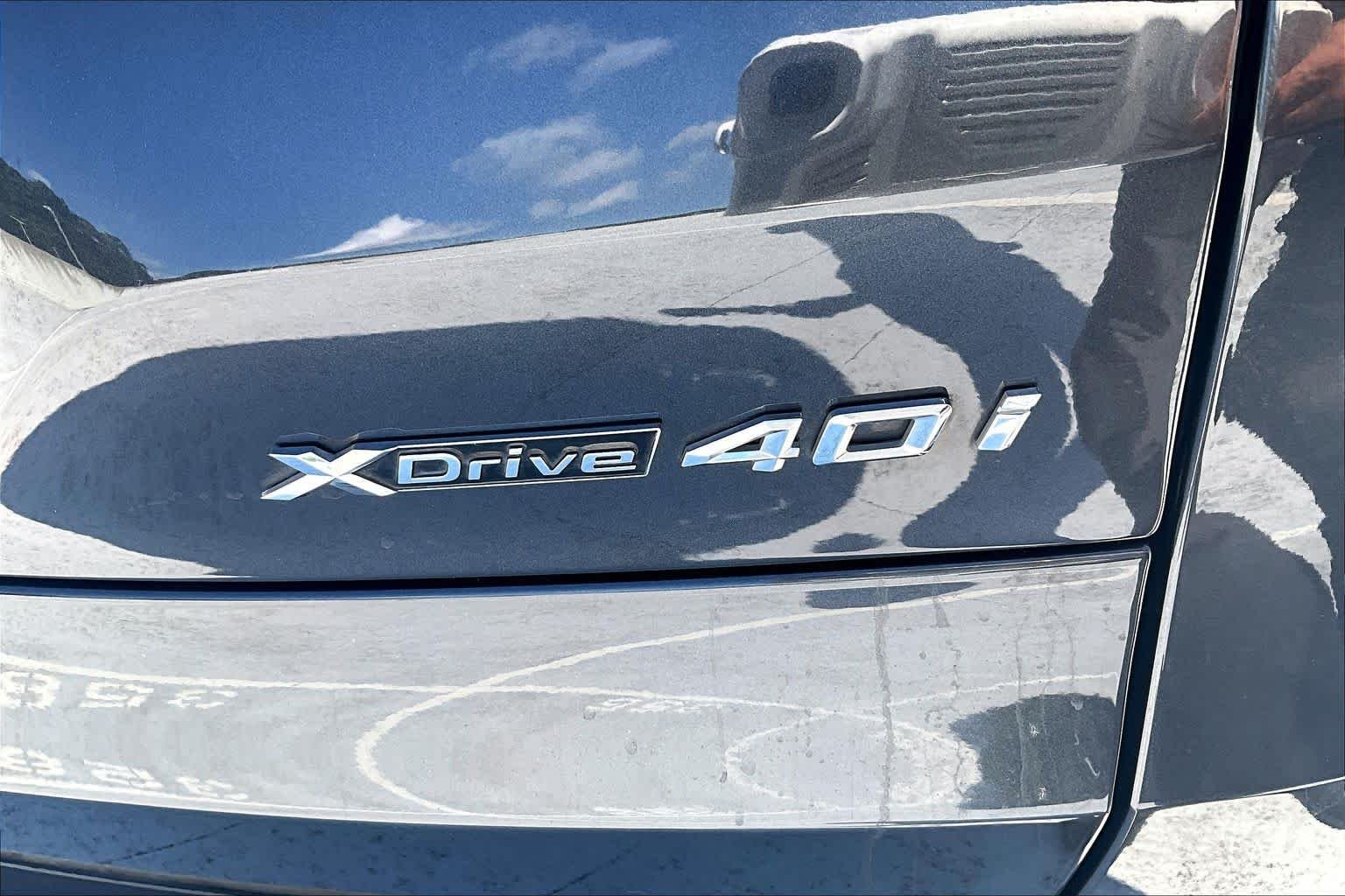 Used 2021 Dark Graphite Metallic BMW xDrive40i image 10