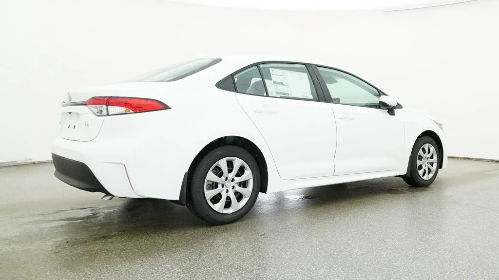 New 2027 Ice Cap Toyota LE image 17