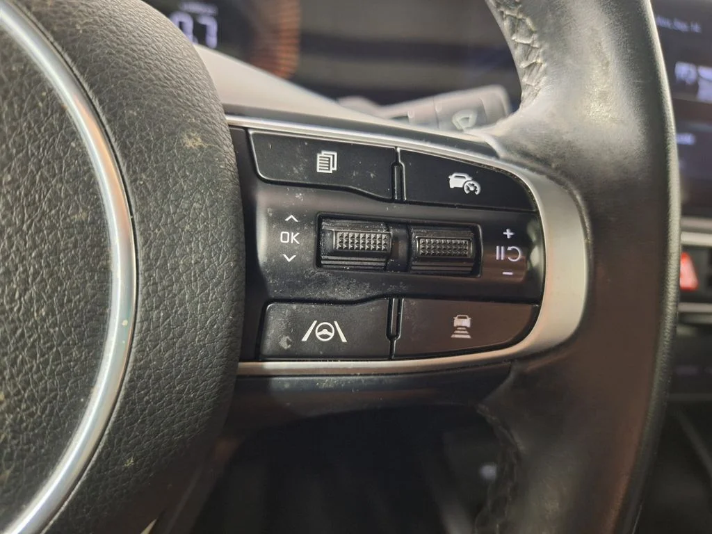 Used 2025 Gray Kia GT-Line image 18