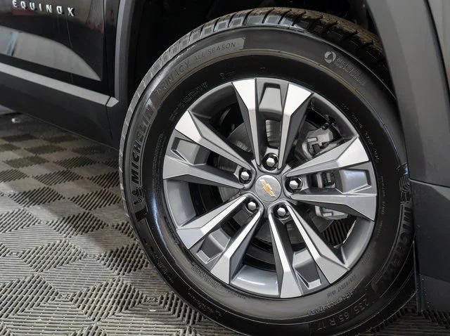 New 2027 Mosaic Black Metallic Chevrolet LT image 7
